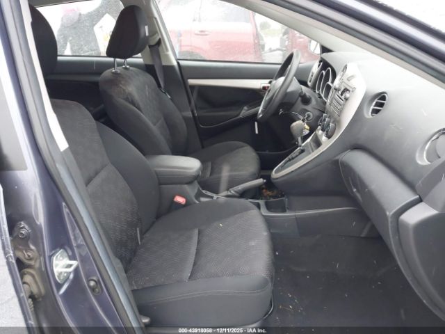 Pontiac Vibe Image 12