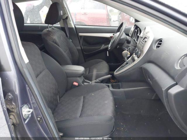 Pontiac Vibe Image 12