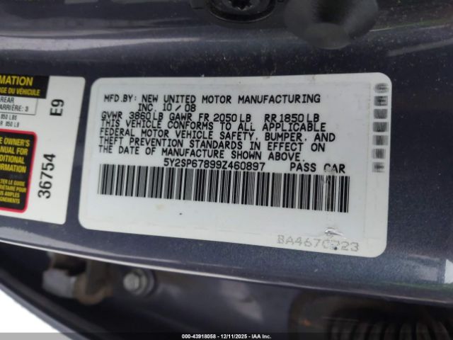 Pontiac Vibe Image 16