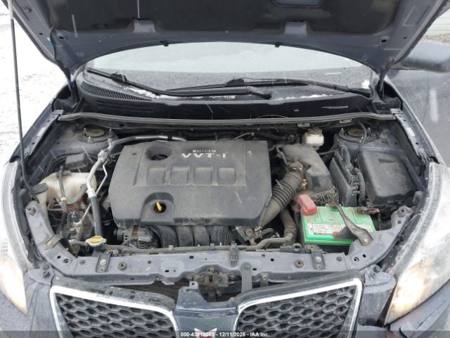 Pontiac Vibe Image 2