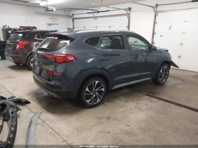 Hyundai TUCSON Sport Image 9