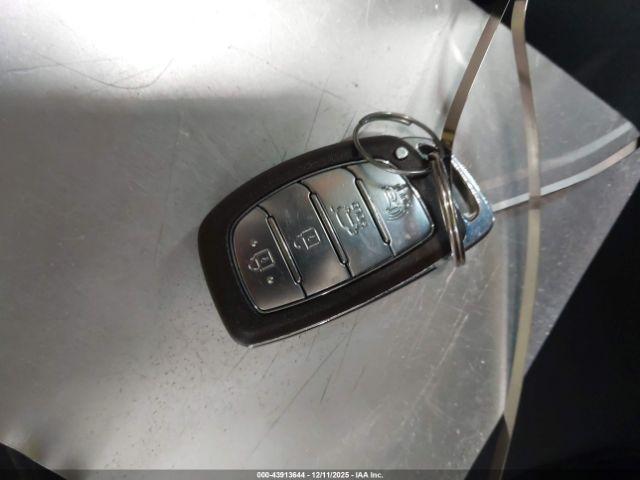 Hyundai TUCSON Sport Image 10