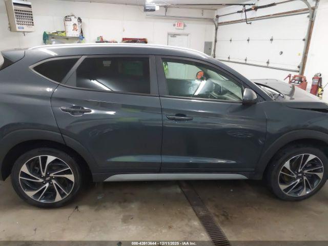 Hyundai TUCSON Sport Image 15