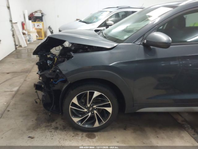 Hyundai TUCSON Sport Image 18