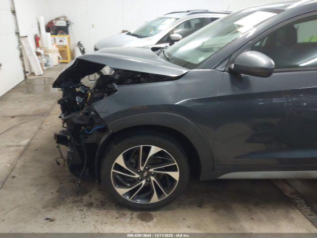 Hyundai TUCSON Sport Image 18