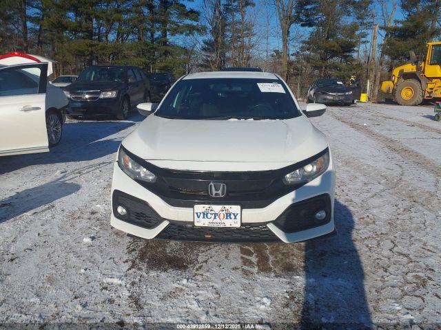Honda Civic Sport Image 9