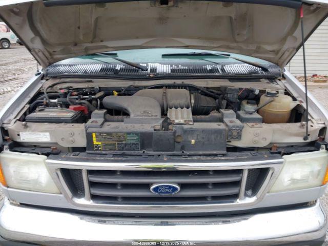 Ford E-150 Image 15
