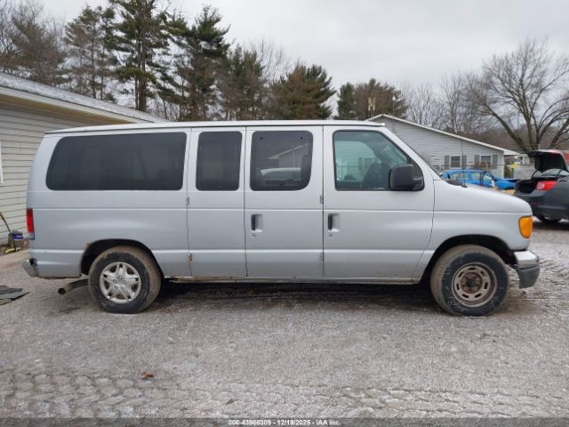 Ford E-150 Image 2