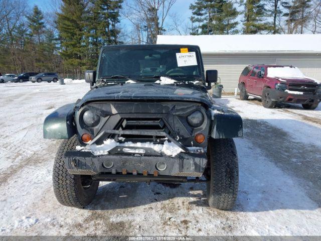 Jeep Wrangler Sahara Image 10