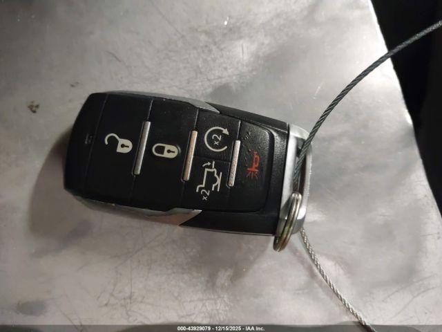 Ram 1500 Laramie  4x4 5'7 Box Image 11