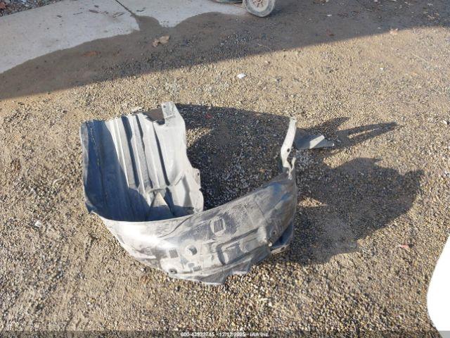 Subaru Legacy 2.5i Premium Image 12