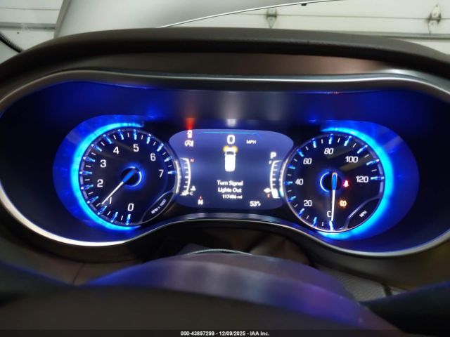 Chrysler Pacifica Touring-l Plus Image 7