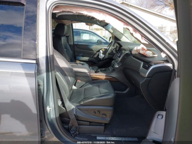 Chevrolet Suburban 4wd Lt Image 16