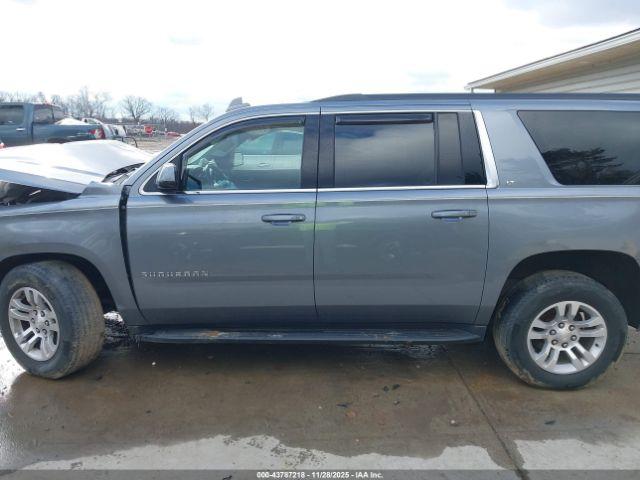 Chevrolet Suburban 4wd Lt Image 8