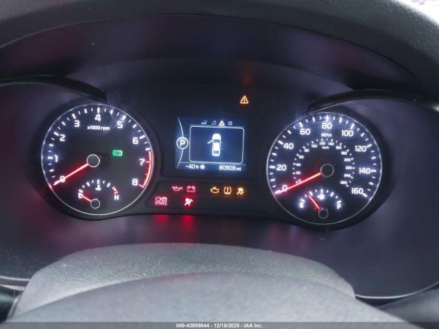 Kia Optima Lx Image 12