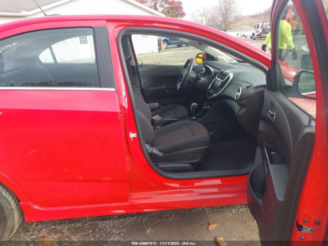 Chevrolet Sonic Fwd  Lt Image 8