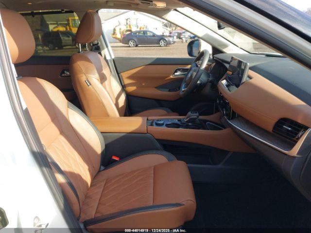 Nissan Rogue Platinum Intelligent Awd Image 2