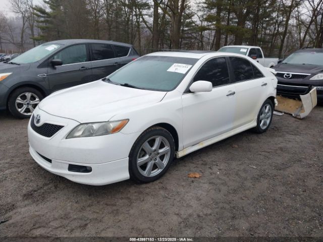 Toyota Camry Se Image 4