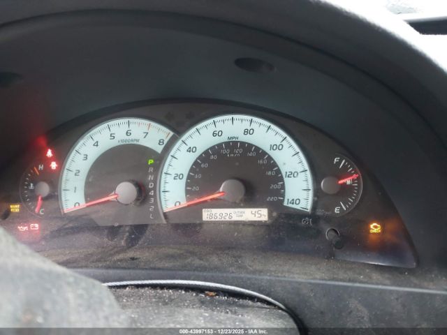 Toyota Camry Se Image 6