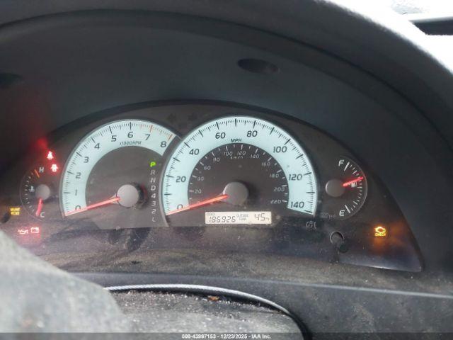 Toyota Camry Se Image 6