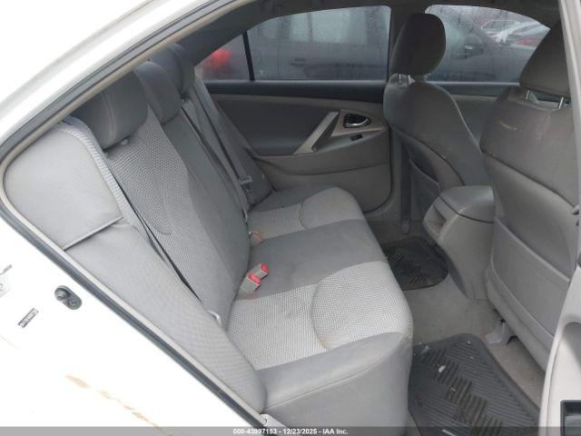 Toyota Camry Se Image 5