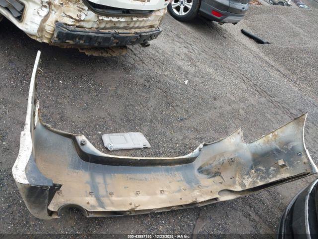 Toyota Camry Se Image 10