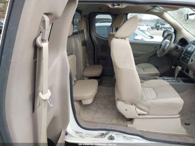 Nissan Frontier Sv Image 13