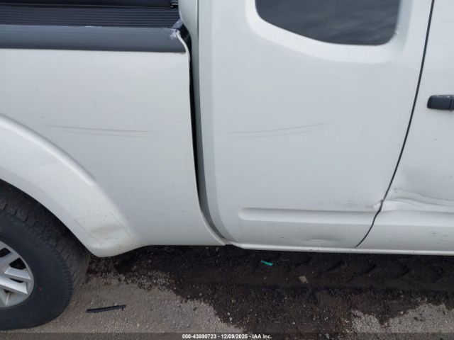 Nissan Frontier Sv Image 18