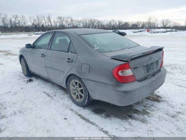 Toyota Camry Se Image 18