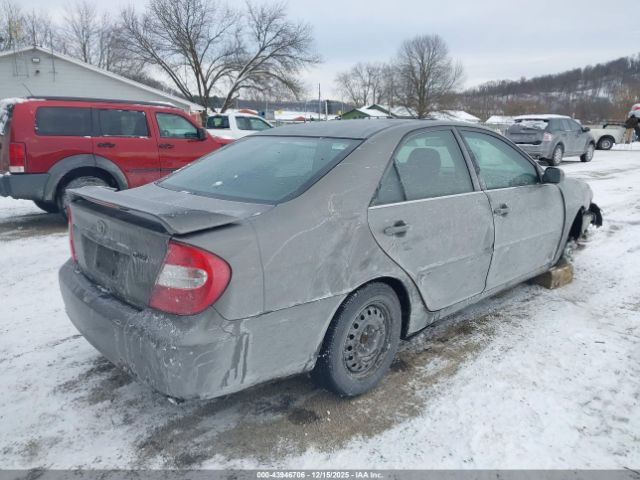 Toyota Camry Se Image 16