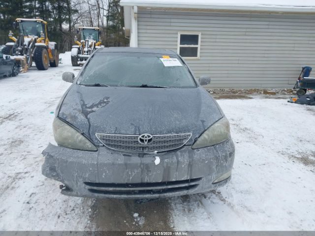 Toyota Camry Se Image 4