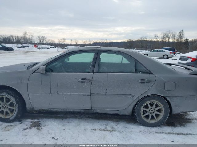 Toyota Camry Se Image 9