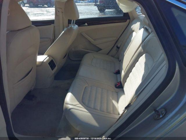 Volkswagen Passat 2.5l Sel Premium Image 17