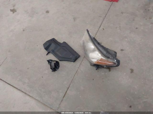 Toyota RAV4 Xle Image 2