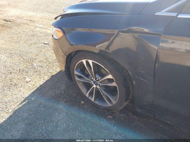 Ford Fusion Titanium Image 10