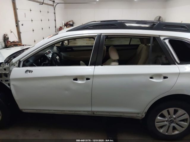 Subaru Outback 2.5i Premium Image 17