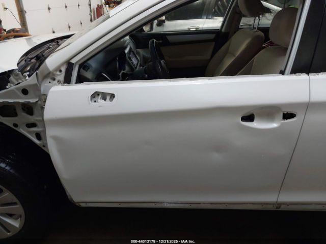 Subaru Outback 2.5i Premium Image 16