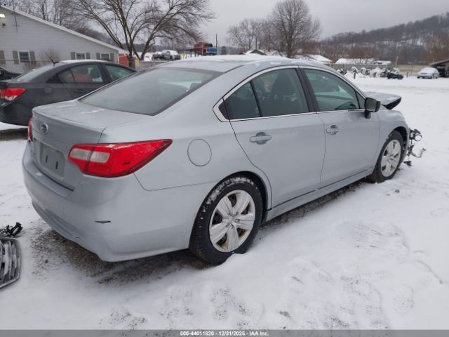 Subaru Legacy 2.5i Image 14
