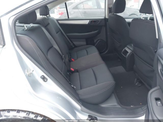 Subaru Legacy 2.5i Image 15