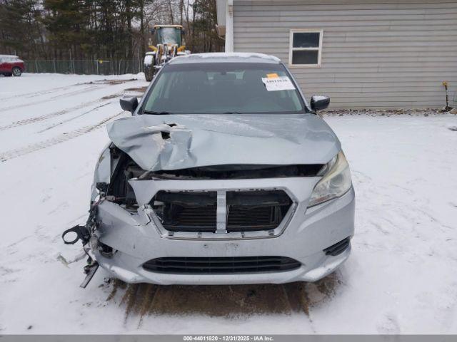 Subaru Legacy 2.5i Image 5