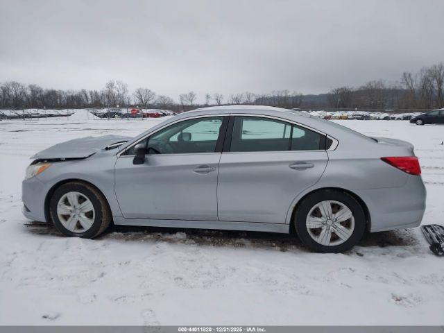 Subaru Legacy 2.5i Image 18