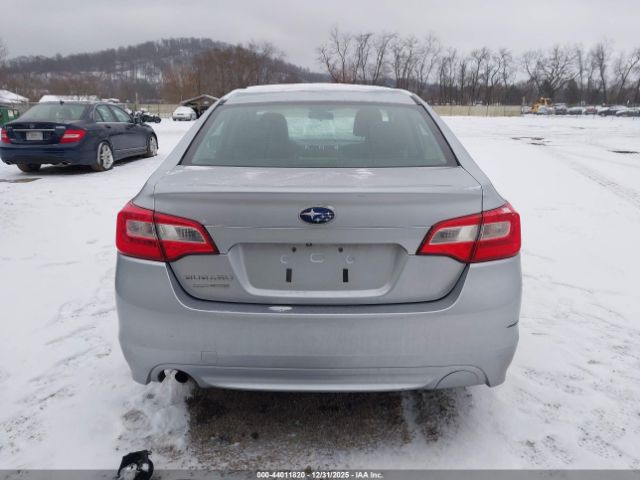 Subaru Legacy 2.5i Image 2