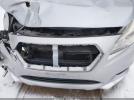 Subaru Legacy 2.5i Image 6