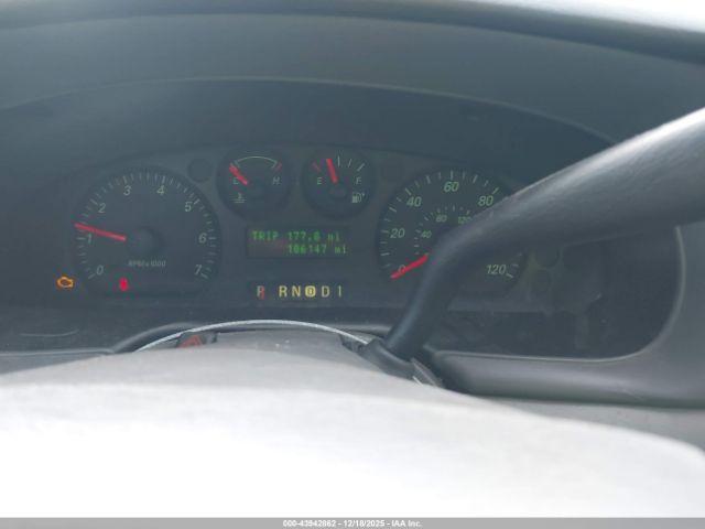 Ford Taurus Se Image 5