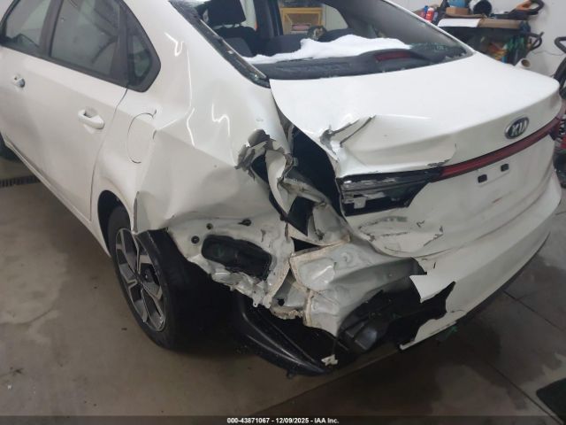 Kia Forte Lxs Image 6