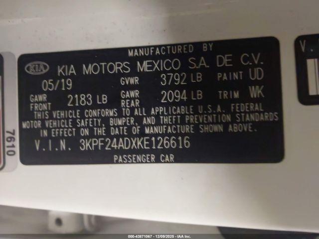 Kia Forte Lxs Image 14