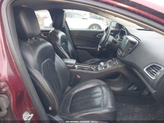 Chrysler 200 C Image 5