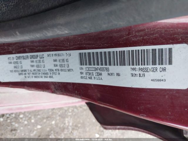 Chrysler 200 C Image 2