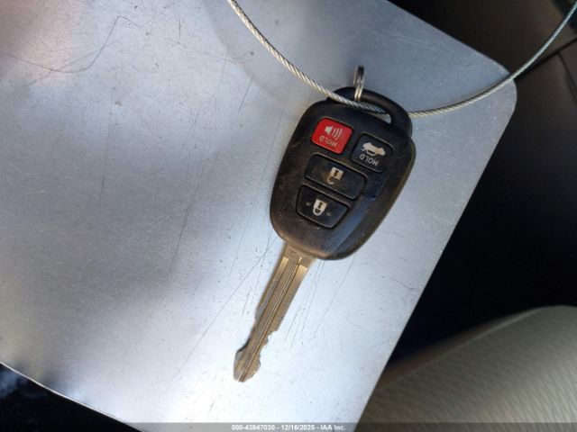 Toyota Corolla Le Image 16