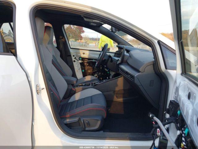 Volkswagen Golf 2.0t Se Image 2